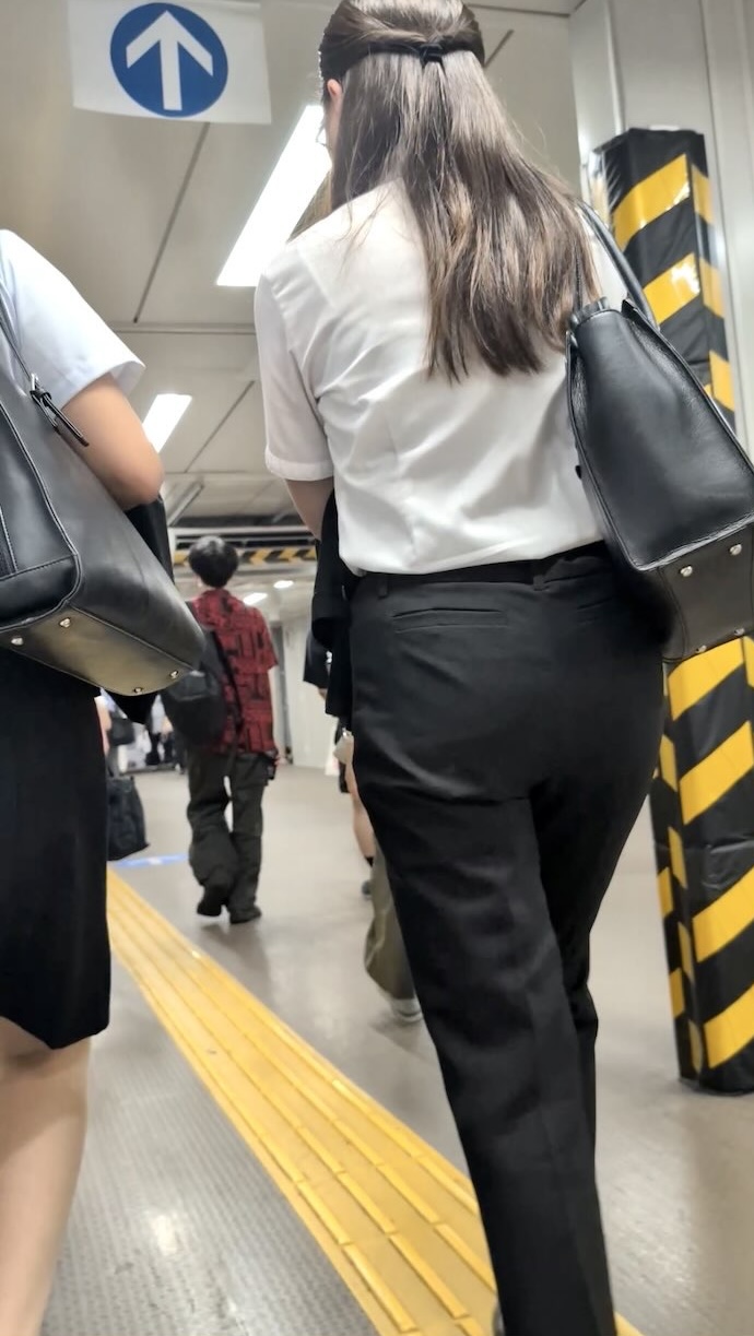 トリエンナ