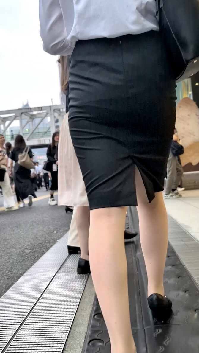 トリエンナ