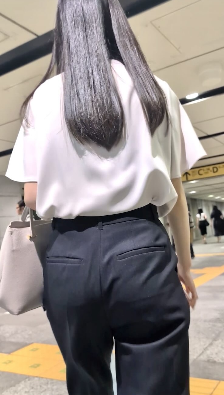 トリエンナ