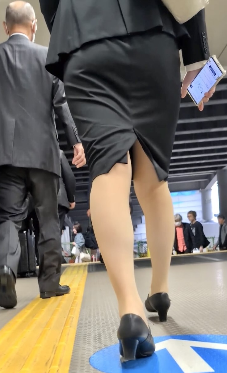 トリエンナ