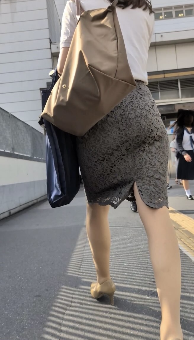 トリエンナ