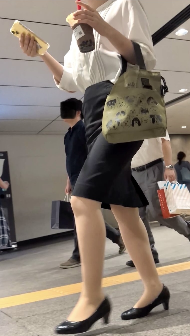 トリエンナ