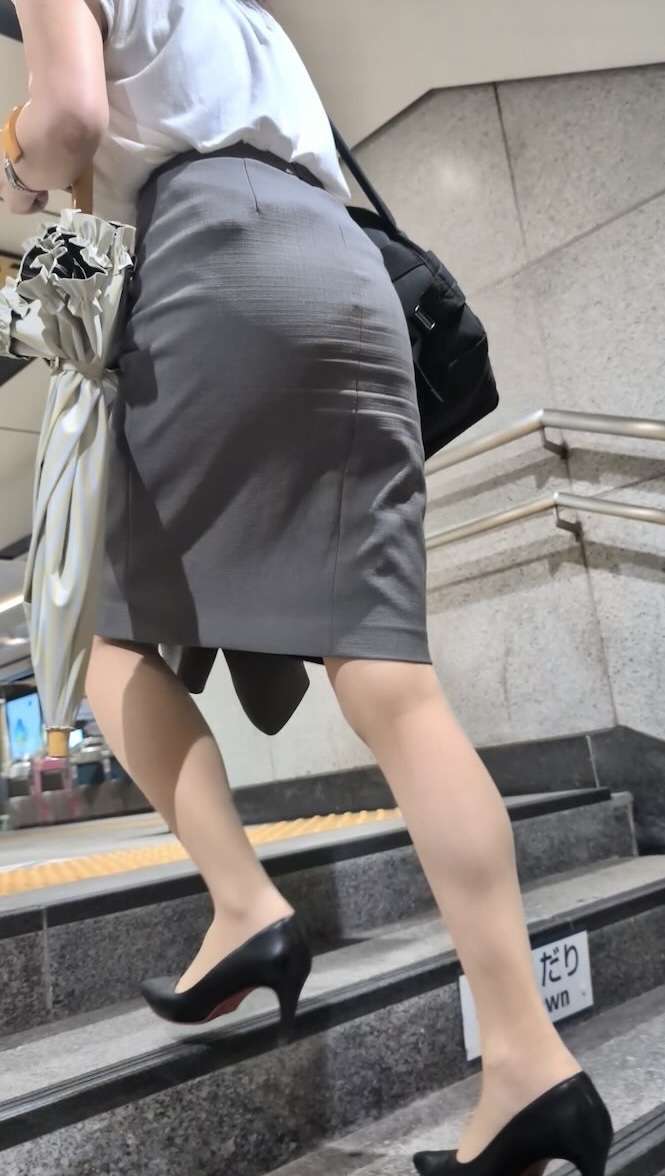 トリエンナ