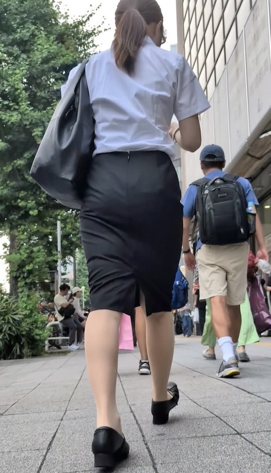トリエンナ