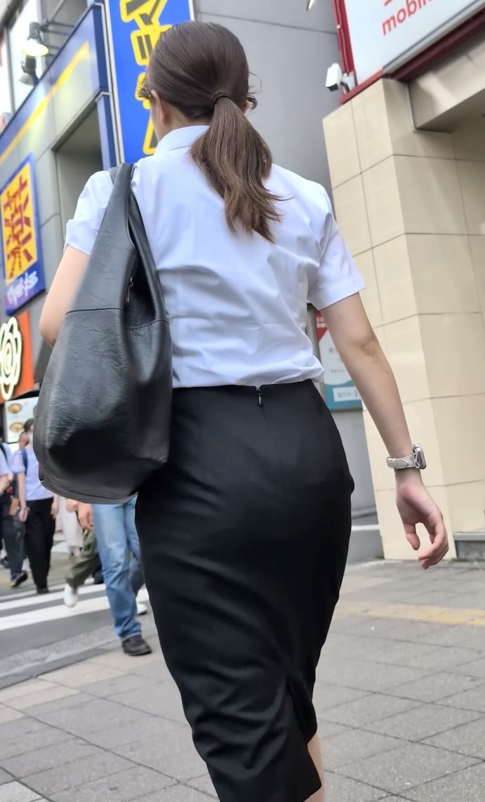 トリエンナ