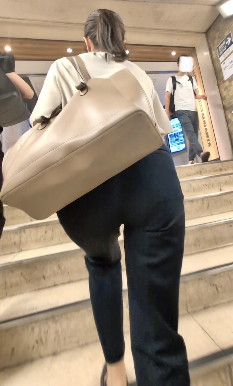 トリエンナ
