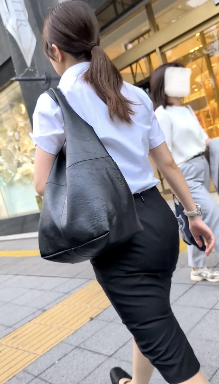 トリエンナ