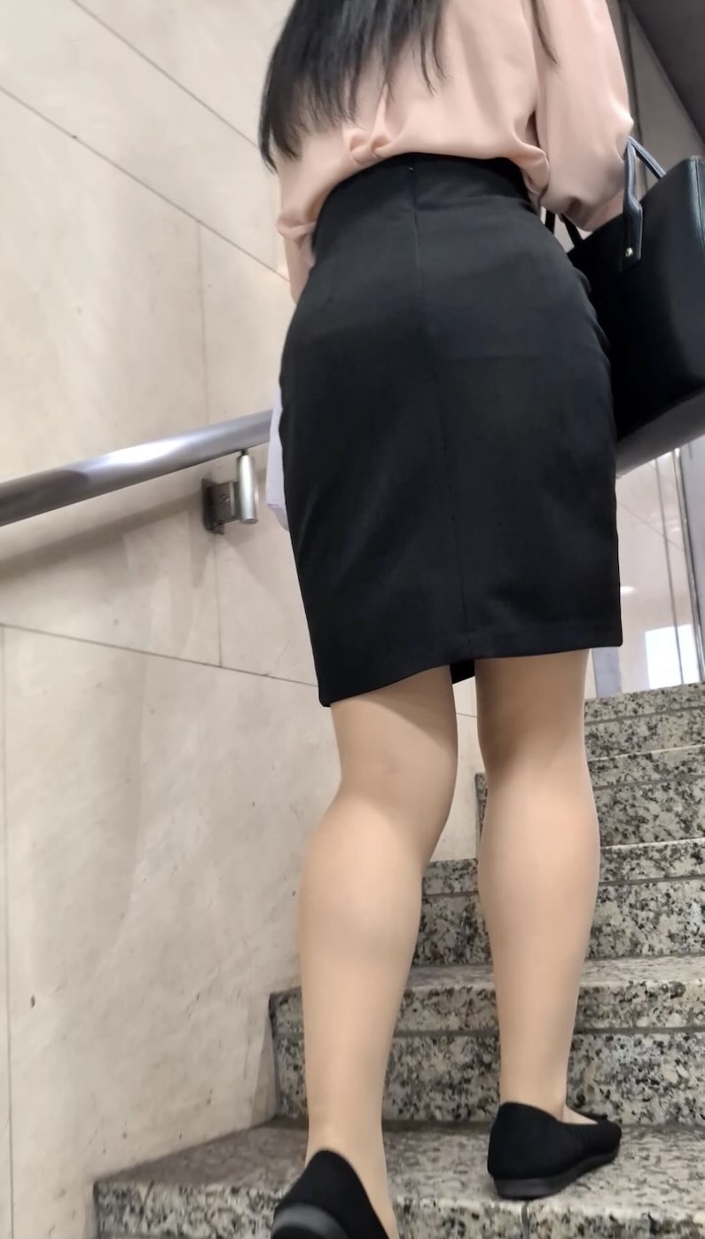 トリエンナ