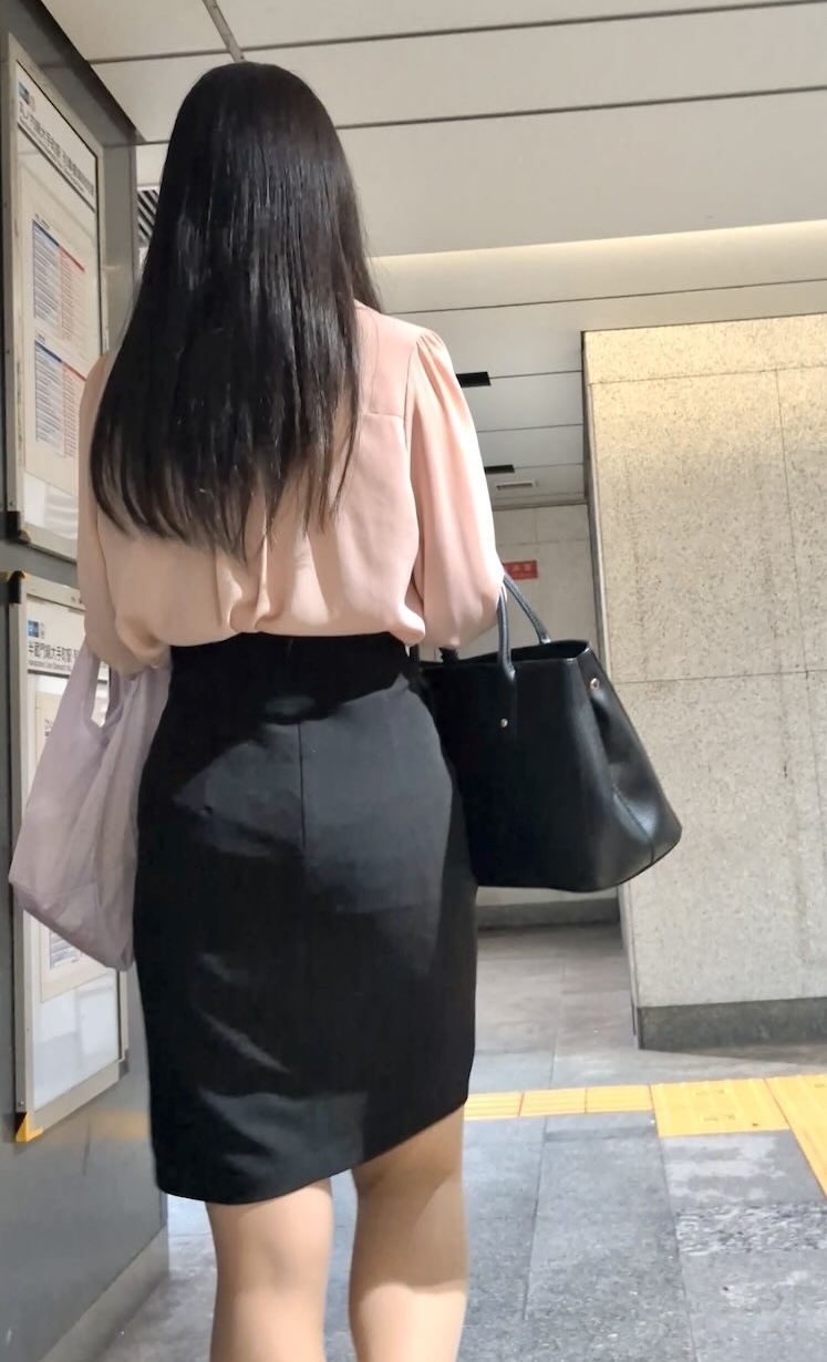 トリエンナ