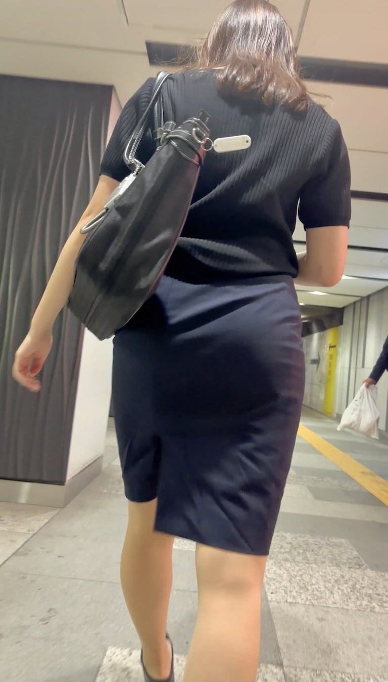 トリエンナ