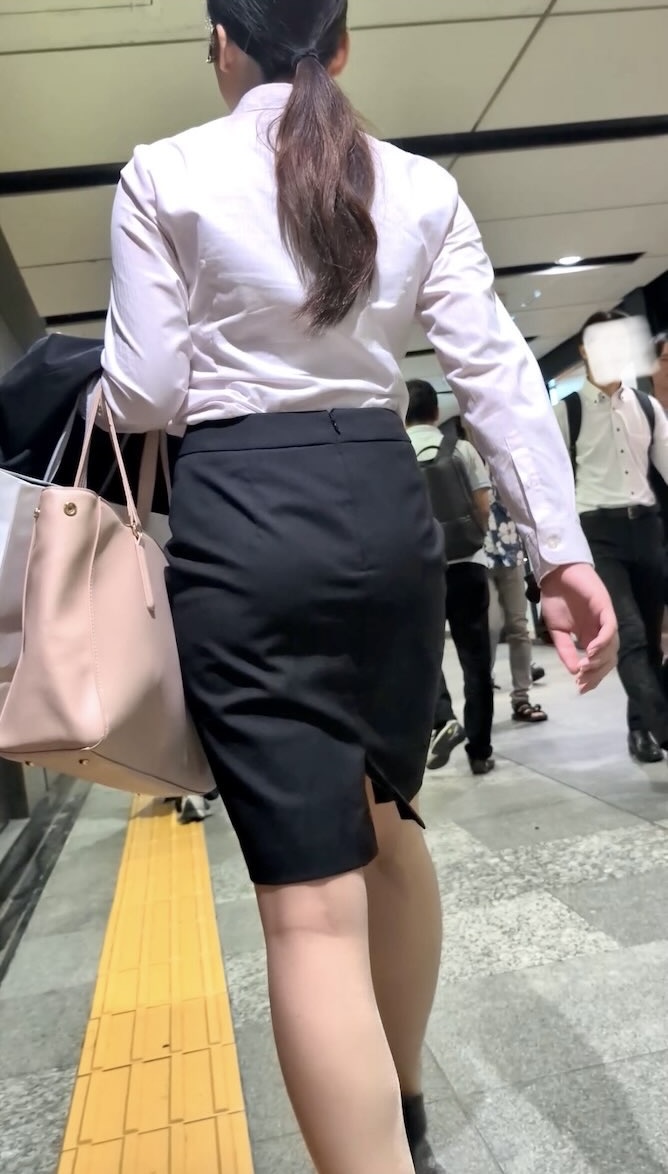 トリエンナ