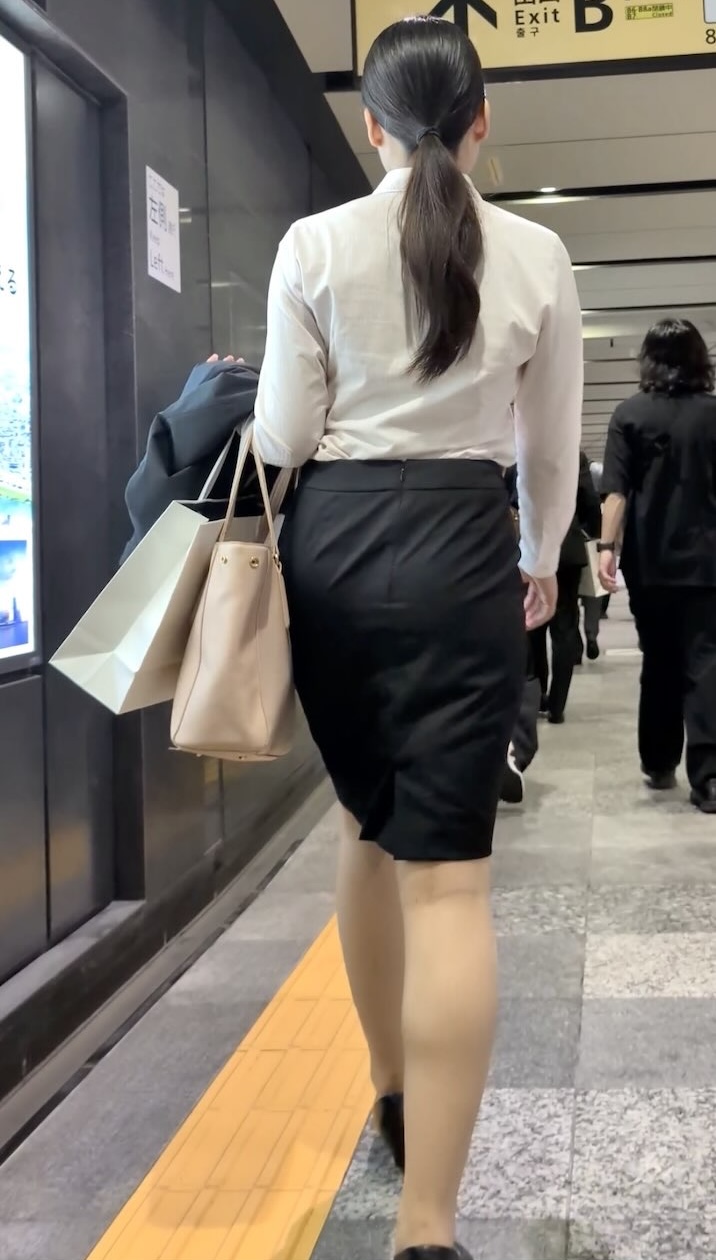 トリエンナ