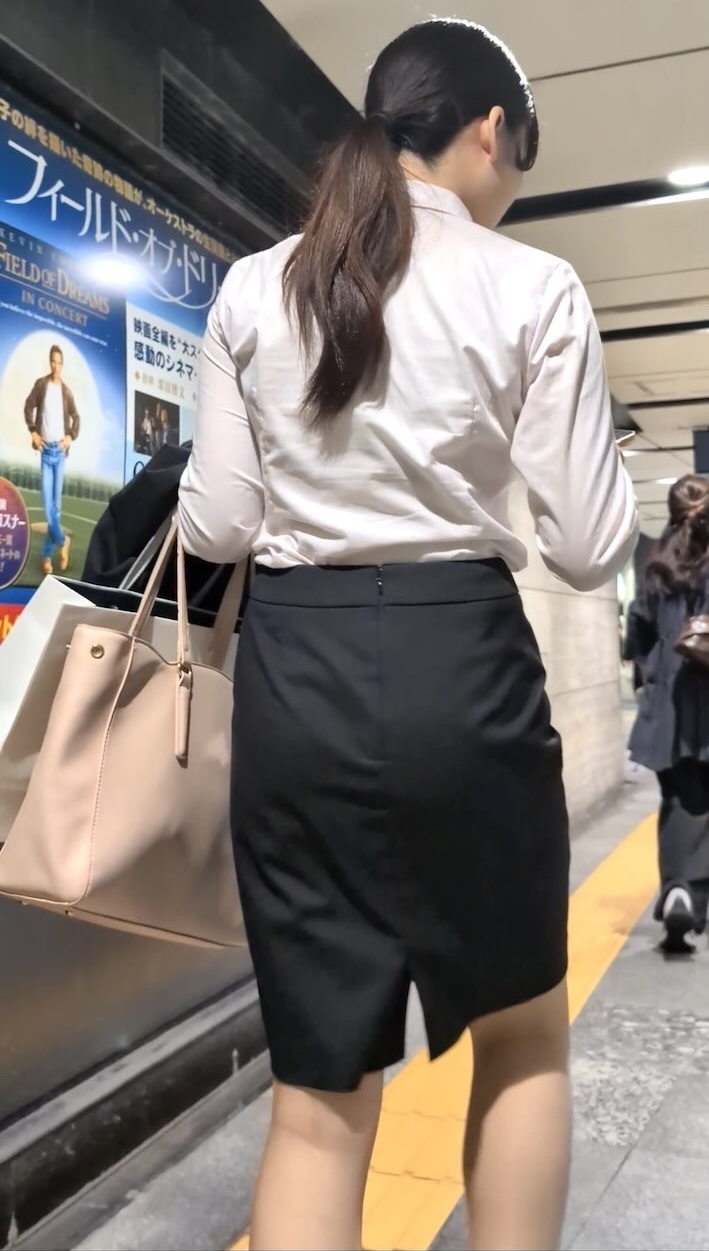 トリエンナ