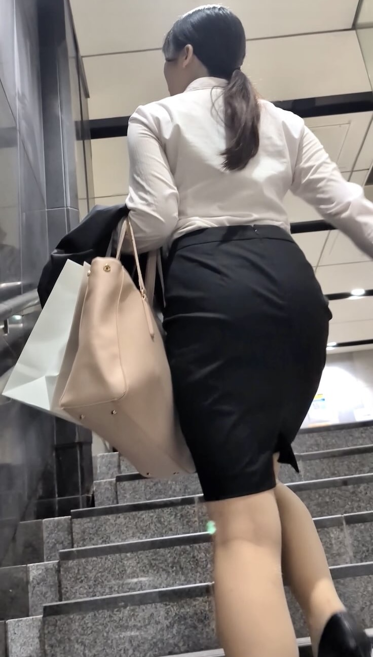 トリエンナ