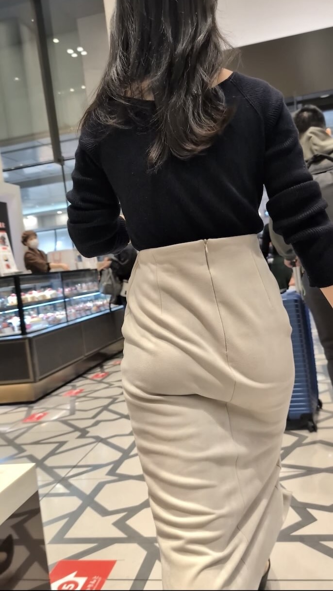 トリエンナ