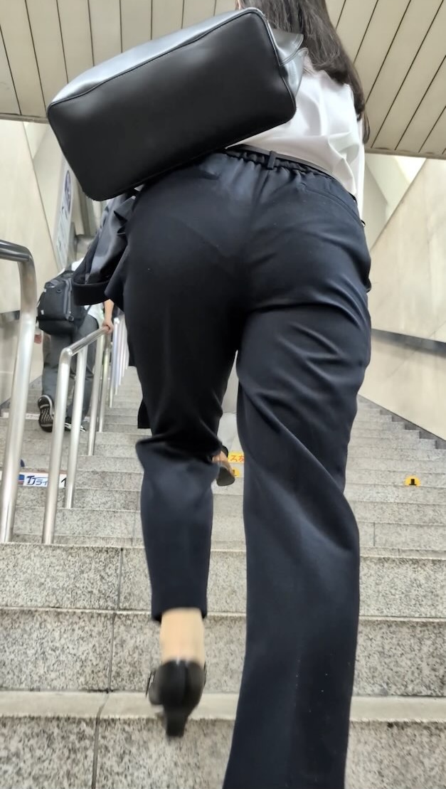 トリエンナ