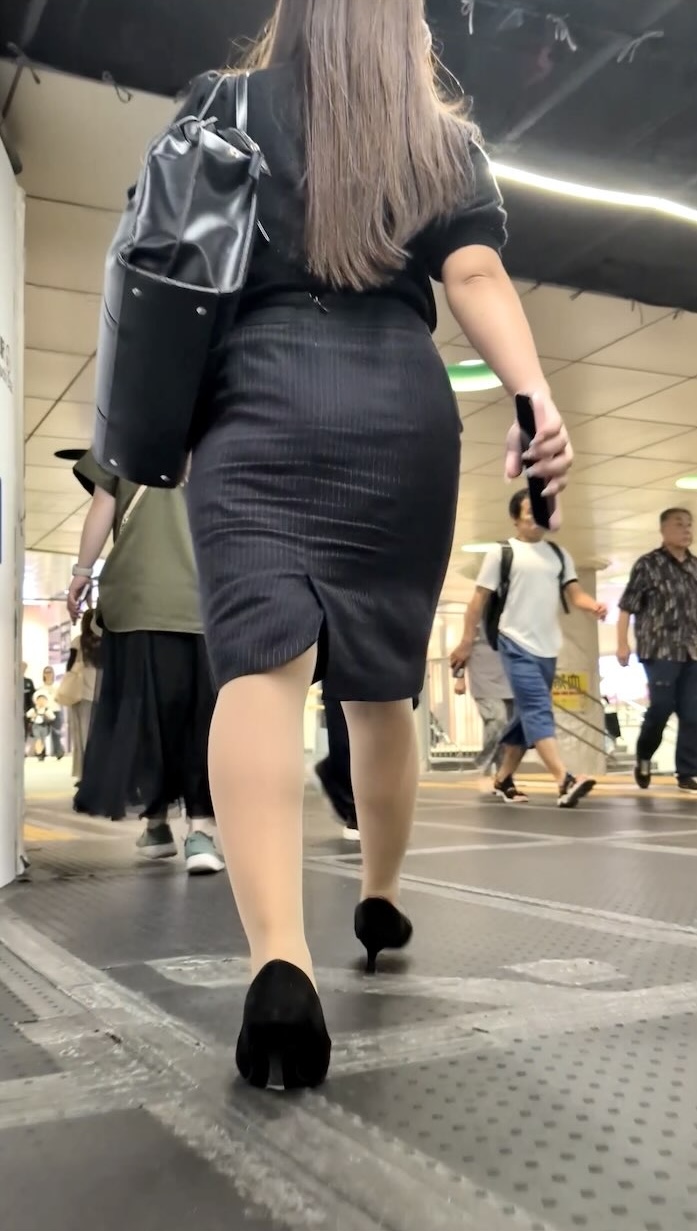 トリエンナ