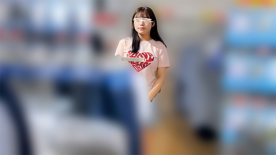 〔非コンプラ動画(75)〕アパレルスタッフ集団痴カン（セミロング、巨乳、ミニスカート）