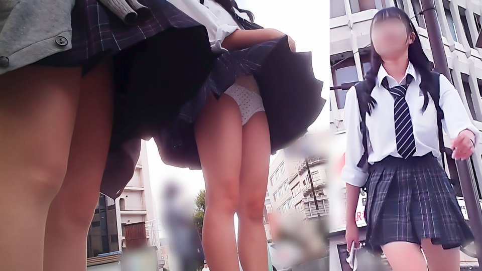 【風チラハプニングあり】制服JKちゃん2人組の美味しそうな生脚をいろんな角度からガン見する動画