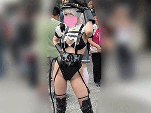 スーパー美人がエロすぎボディを見せつける！ハイレグ食い込む破裂寸前デカケツに理性など吹っ飛ぶ！　コスイベ撮影39