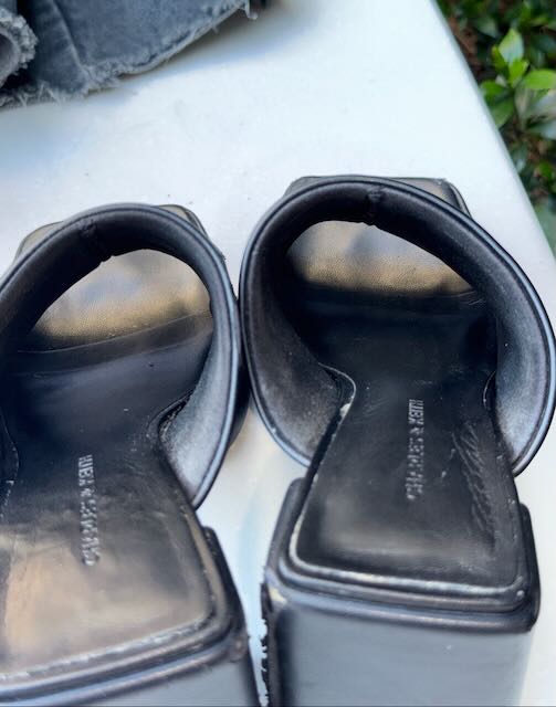 20歳JDの爽やか夏の素足サンダルとネイルつま先接写