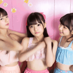 【動画】100人！！夏服かわいい美少女！みんなでおっぱいを見せてくれた！