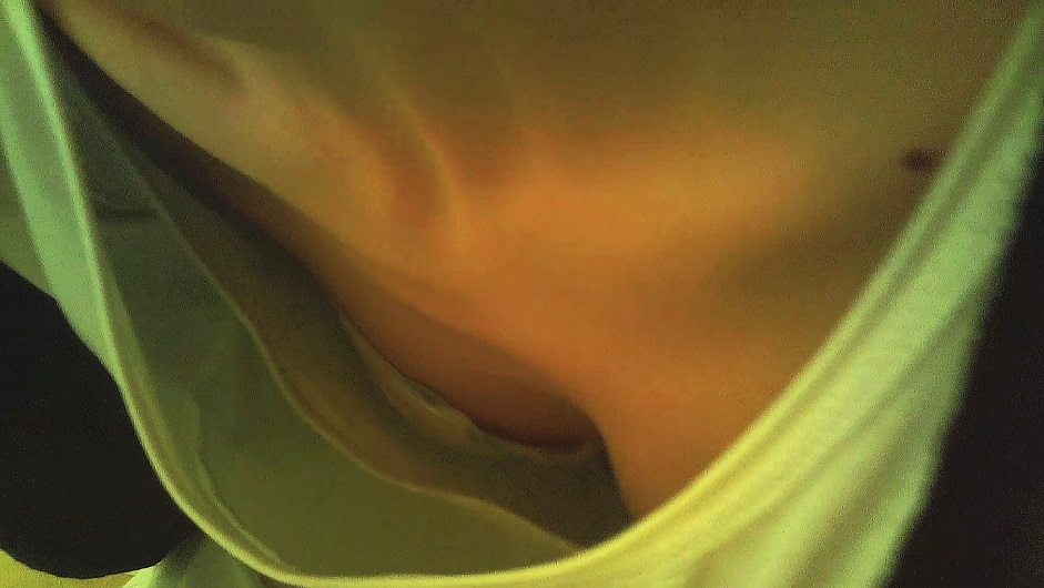 ★新作part6★前かがみ胸ちら胸チラN⑥「坂〇泉〇似?スレンダー美形店員さんのち〇びチラ♡」