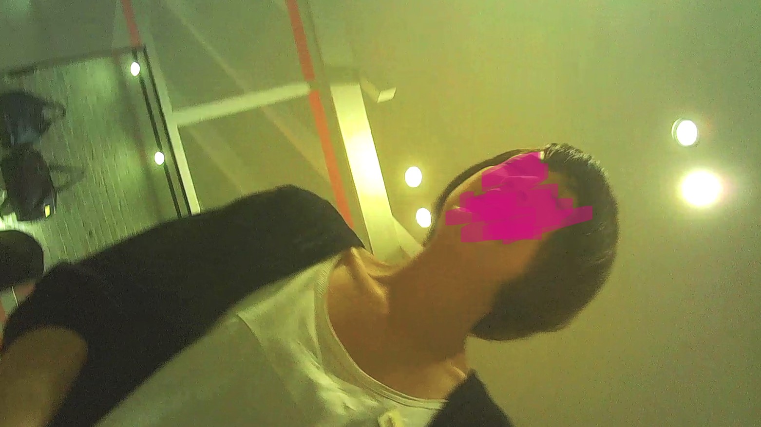 ★新作part6★前かがみ胸ちら胸チラN⑥「坂〇泉〇似?スレンダー美形店員さんのち〇びチラ♡」