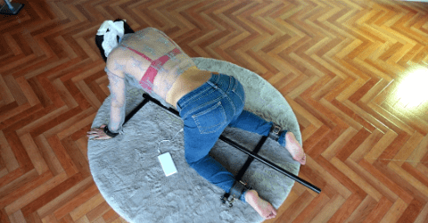 【再販】よつんばい拘束されて留守番する女子