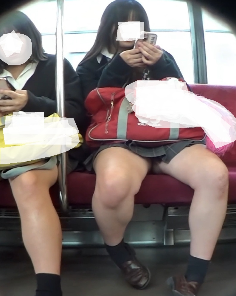 【再販】制服女子のお座り対面撮り86～シンプルにドエロい女子