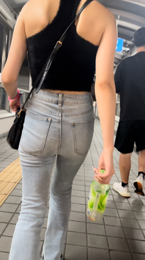 デニム女子コレクションVol.53 美形美スタイルのデニムお姉さん達