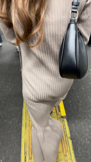 タイトスカート女子コレクションVol.43 ふっくらなヒップの華やかなタイトワンピースのお姉さん