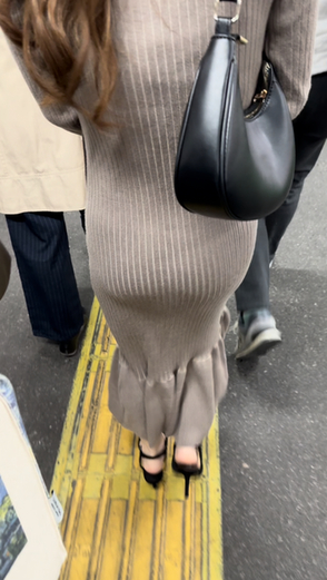 タイトスカート女子コレクションVol.43 ふっくらなヒップの華やかなタイトワンピースのお姉さん