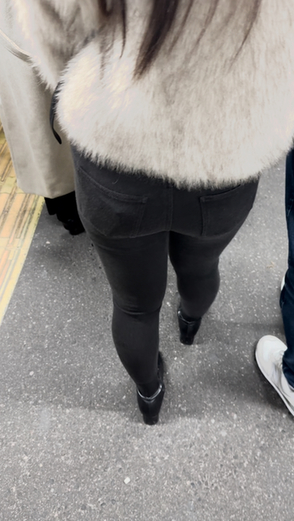 デニム女子コレクションVol.70 ぴちぴち黒デニムの美尻お姉さんと長足のスレンダー黒デニムお姉さん!