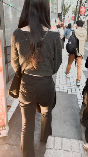 デニム女子コレクションVol.70 ぴちぴち黒デニムの美尻お姉さんと長足のスレンダー黒デニムお姉さん!