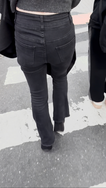 デニム女子コレクションVol.70 ぴちぴち黒デニムの美尻お姉さんと長足のスレンダー黒デニムお姉さん!