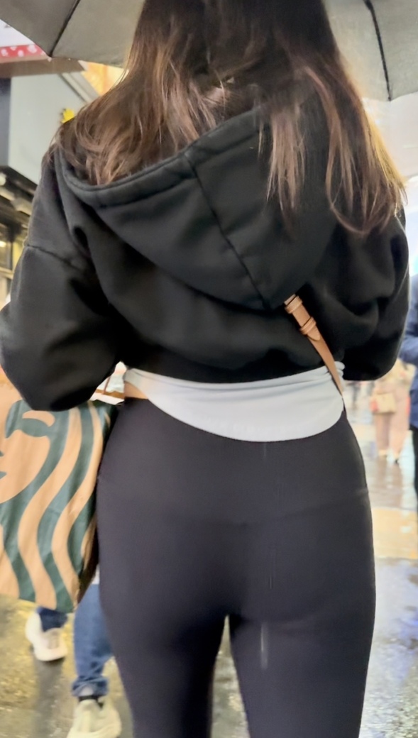 ヒップコレクションVol.21 パツパツスパッツの美尻お姉さんと 食い込みピンクスウェットのお姉さん