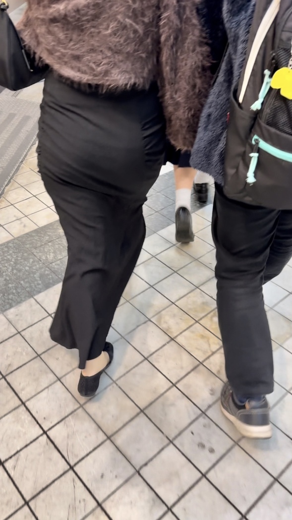 タイトスカート女子コレクションVol.45 デカ尻のなんかいやらしい腰つきのお姉さん達