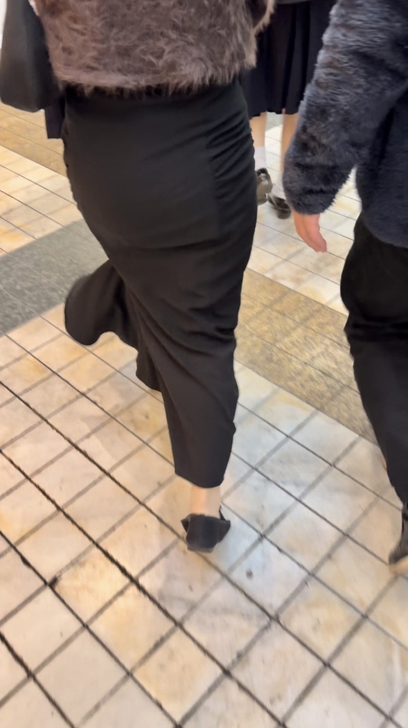 タイトスカート女子コレクションVol.45 デカ尻のなんかいやらしい腰つきのお姉さん達