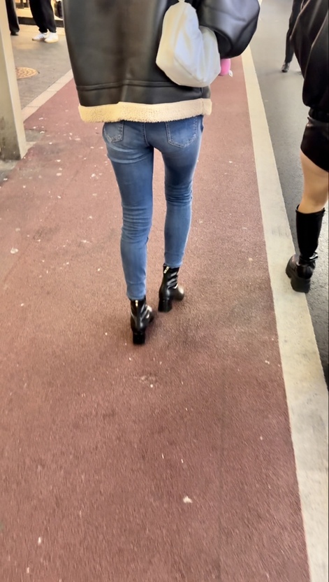 デニム女子コレクションVol.82 ショーパンとスキニーデニムのエロ尻お姉さんたち!!