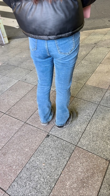 デニム女子コレクションVol.92 お仕事終わりのピチピチパンツのOLさんとスキニーデニムのムチムチお姉さん