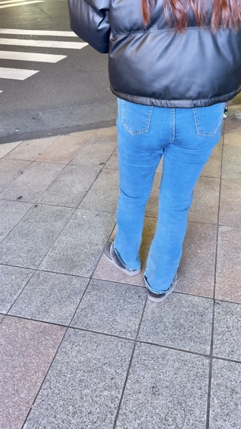 デニム女子コレクションVol.92 お仕事終わりのピチピチパンツのOLさんとスキニーデニムのムチムチお姉さん