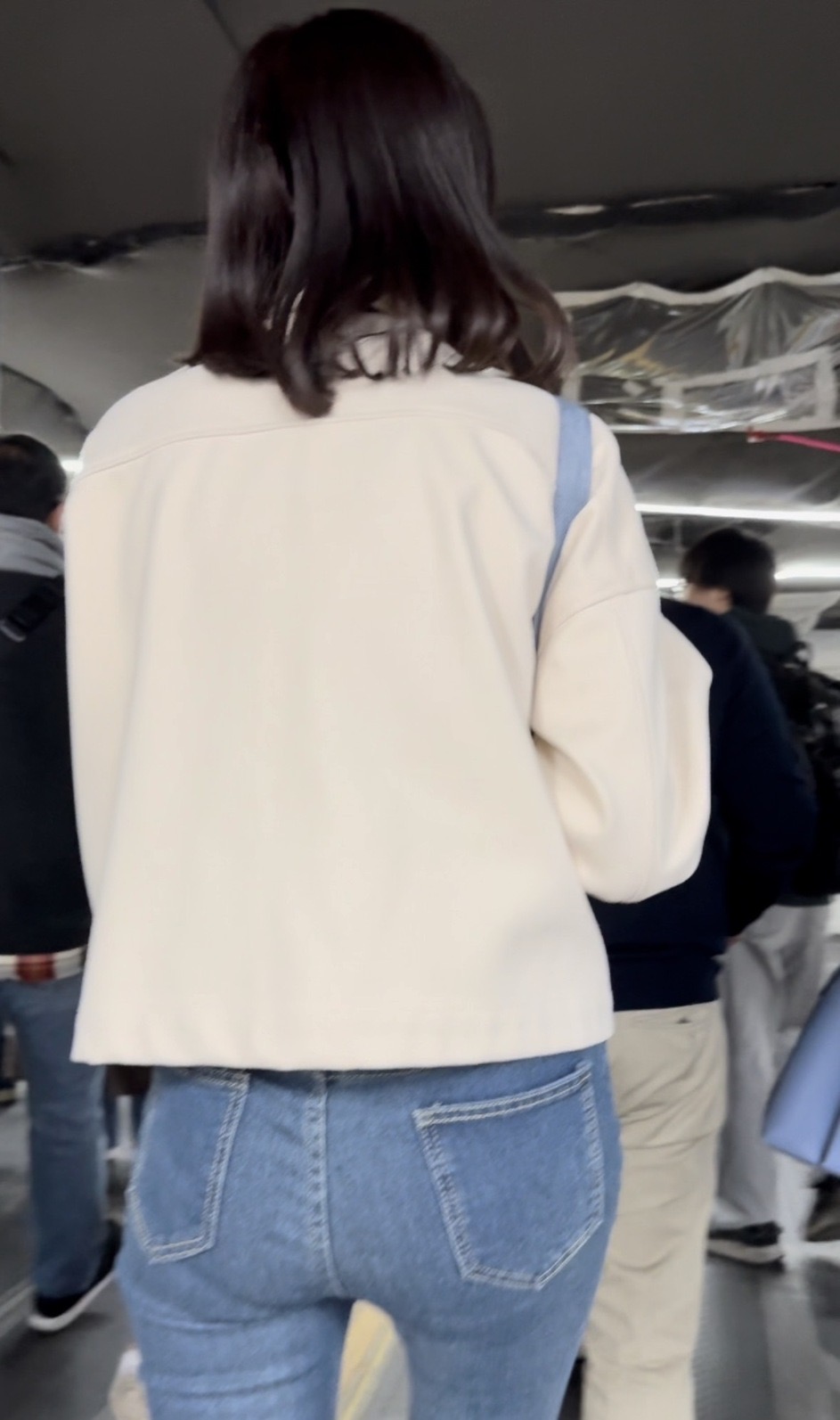 デニム女子コレクションVol.98 モデルスタイルの美脚デニムのショップ店員さんと肉感たっぷりのデカ尻デニムのお姉さん