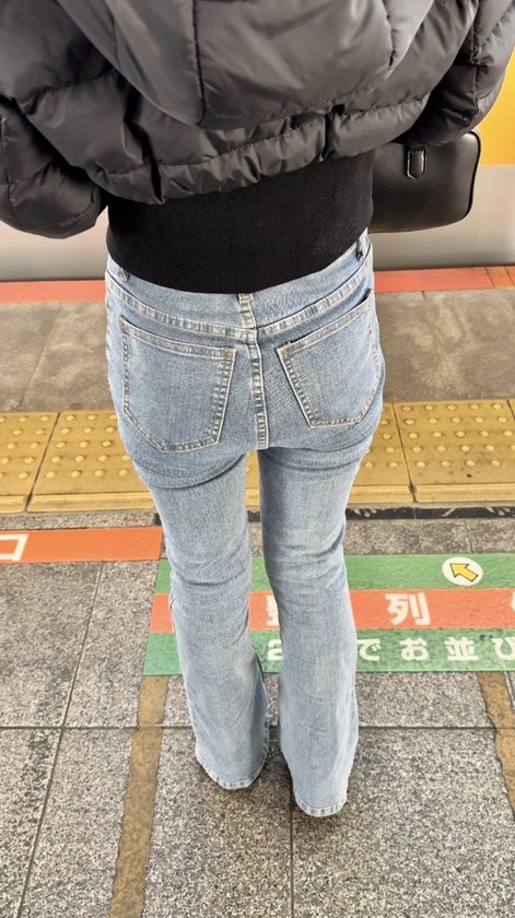 デニム女子コレクションVol.115 スレンダー美尻デニムのエロエロお姉さん2選!