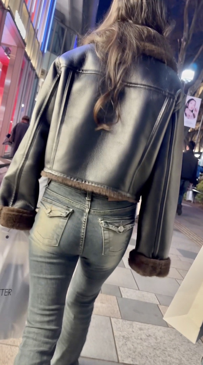 デニム女子コレクションVol.115 スレンダー美尻デニムのエロエロお姉さん2選!