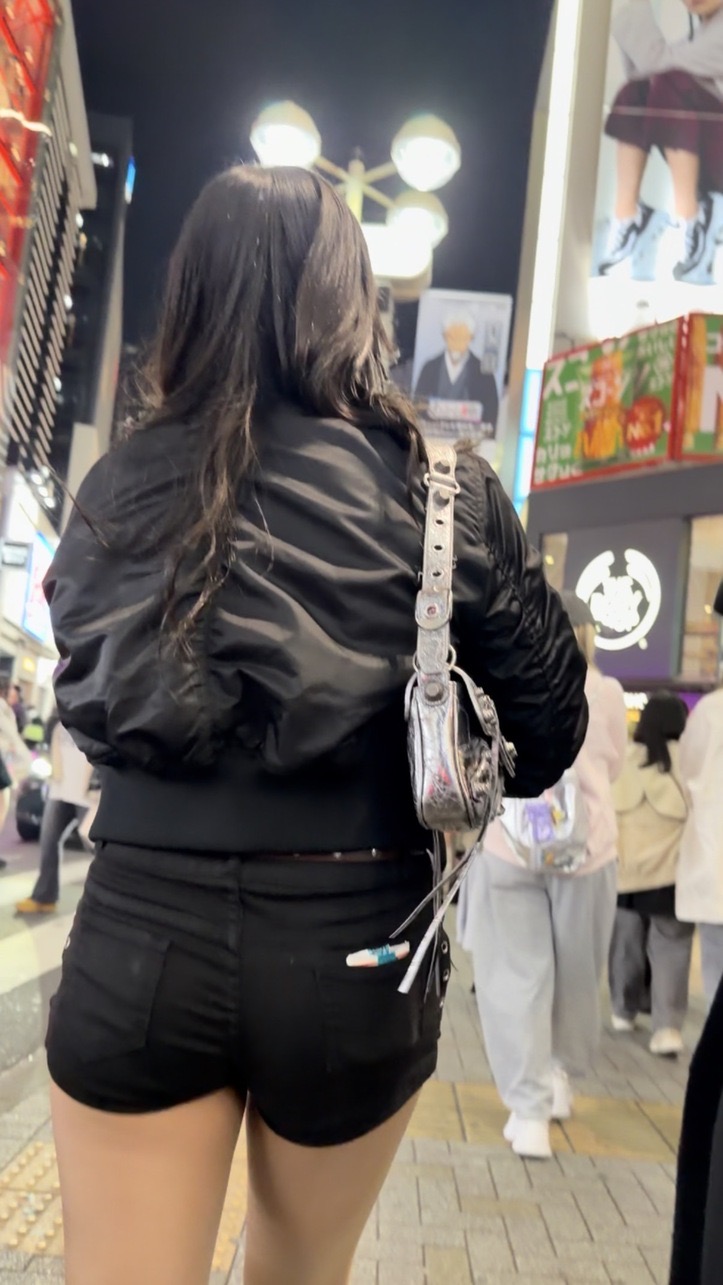 ヒップコレクションVol.73 むっちりむちむちヒップの黒ショーパンお姉さん達