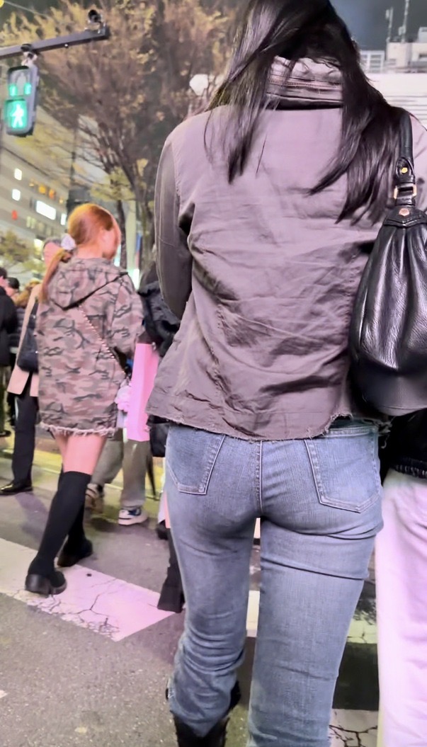 デニム女子コレクションVol.148 ブーツインデニムの美尻デニムお姉さんと なんかそそる?フレアデニムのお姉さん