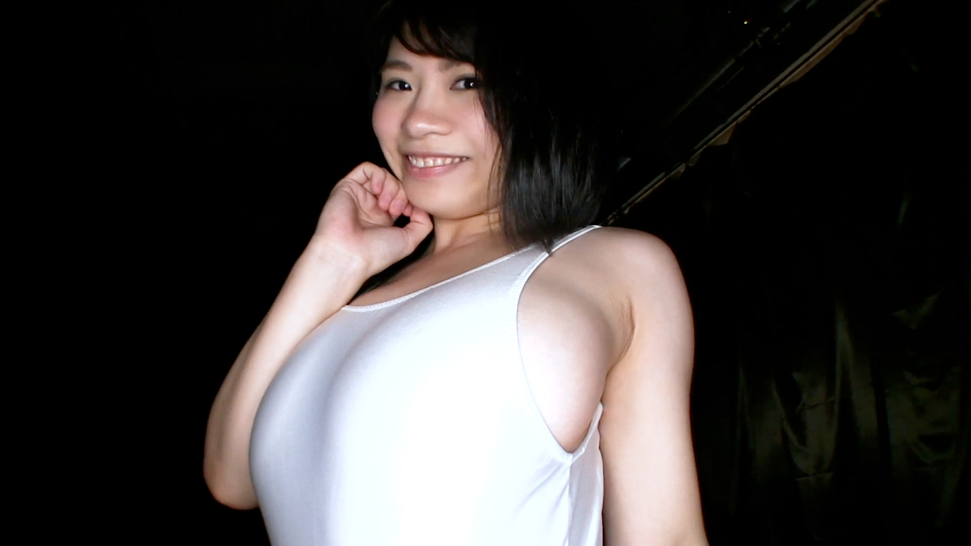 【再販】隣の部屋の爆乳お姉さんにハイレグ着せて個撮してみたら美人お姉さんも参戦で感じる2人を撮る♪