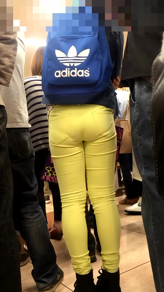 【再販】173デカい尻の黄色パンツギャル