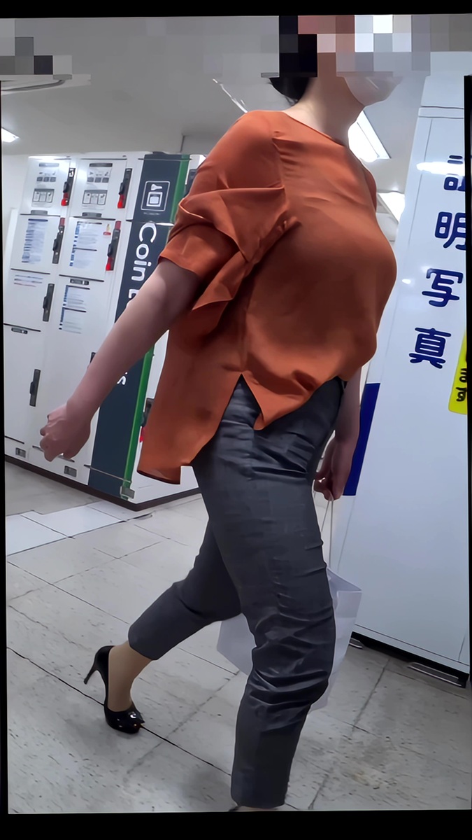 【再販】239帰宅途中のむちむち巨乳お姉さん